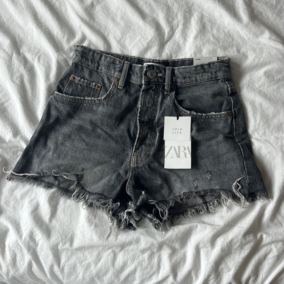 Zara Hi Rise Cutoff Distressed Button Fly Jean Shorts Acid Wash Gray Women's 4 - Picture 1 of 3